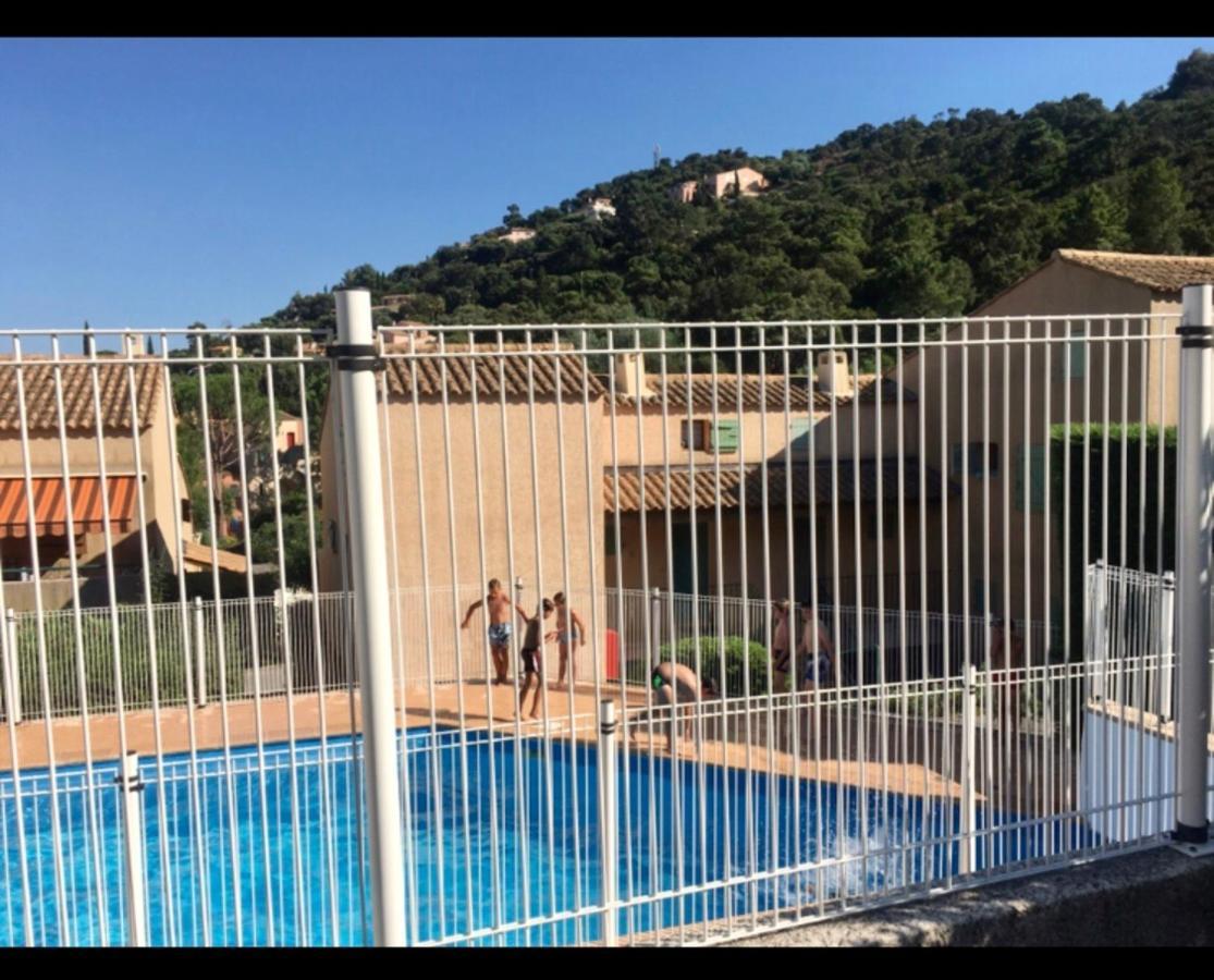 Cavalaire Sea View Cottage: Equipped for 4 with Pool, A/C, Wi-Fi & Bikes Exterior photo