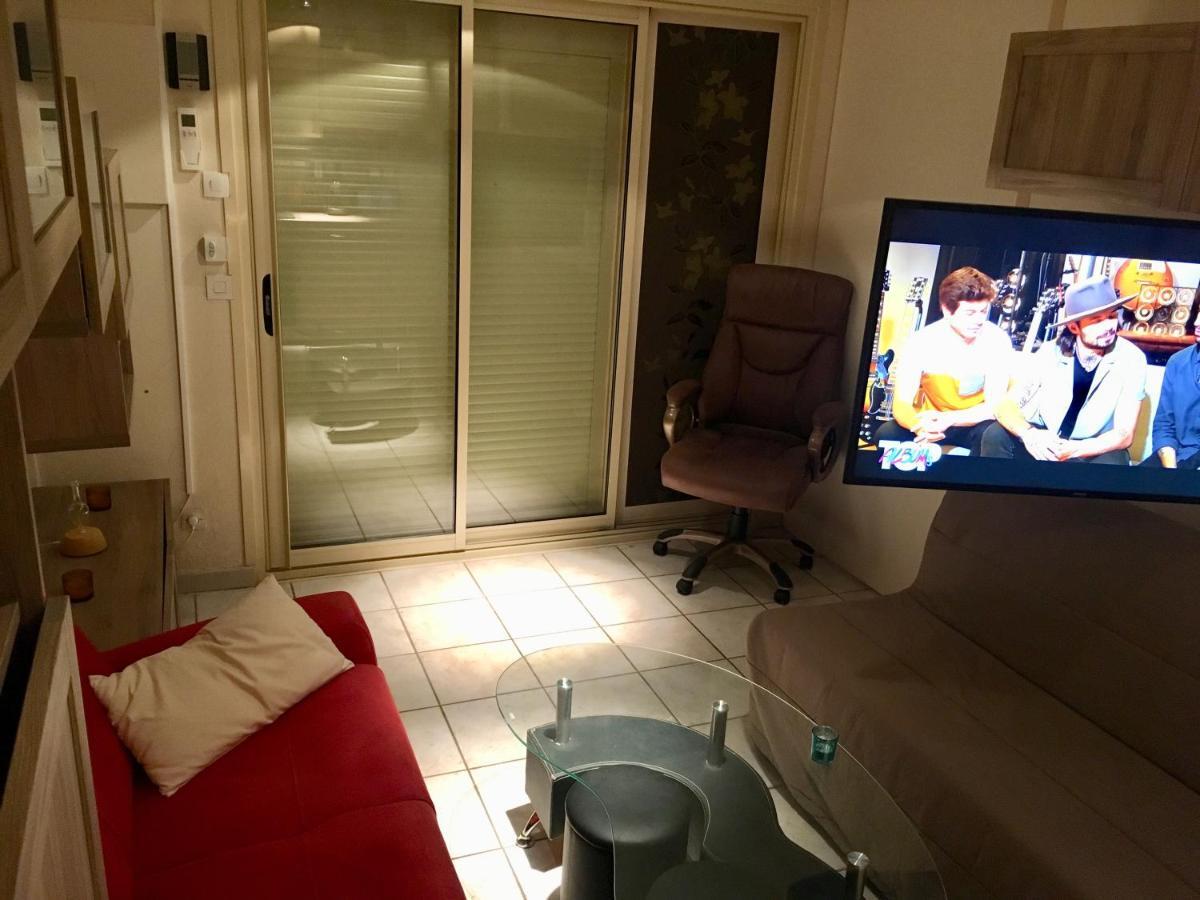 Cavalaire Sea View Cottage: Equipped for 4 with Pool, A/C, Wi-Fi & Bikes Exterior photo